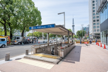 名古屋市営地下鉄【栄駅】13番出口から地上に出よう